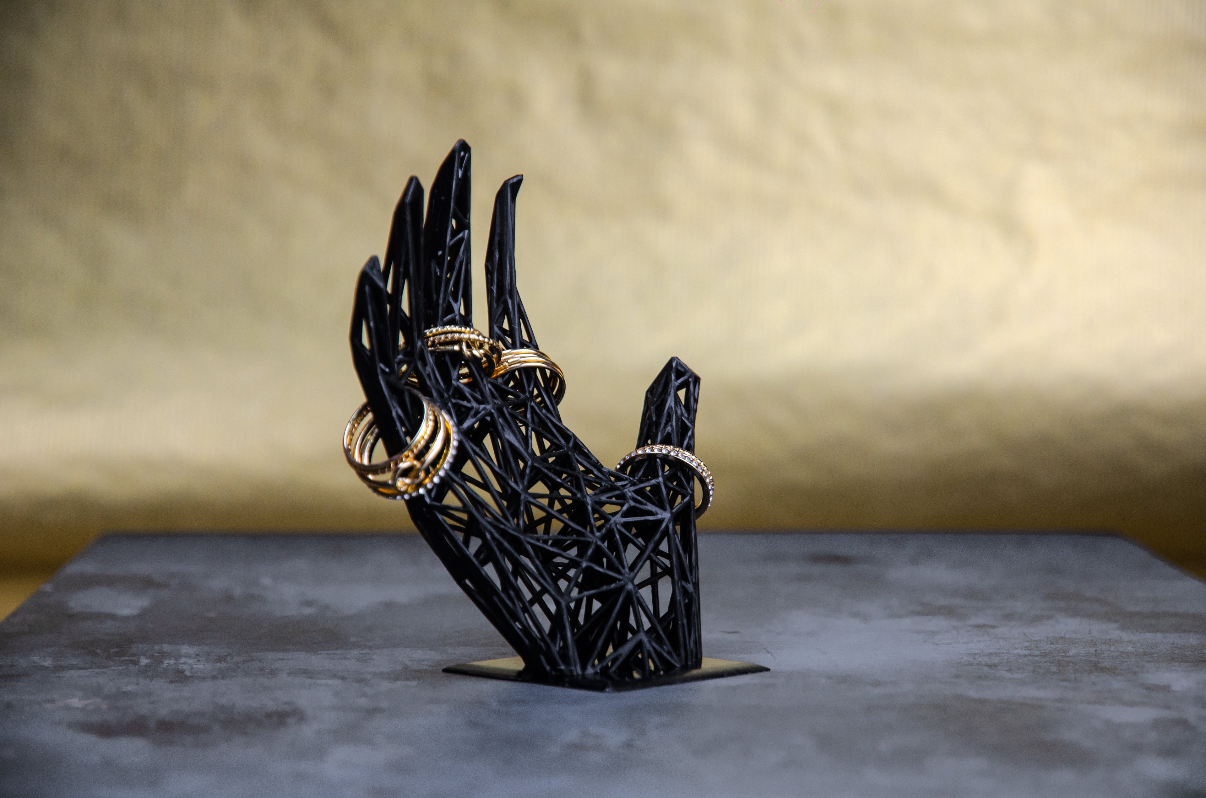 Minimalist Resin Ring Holder – Stylish Black Jewelry Display for Modern Bathroom Decor