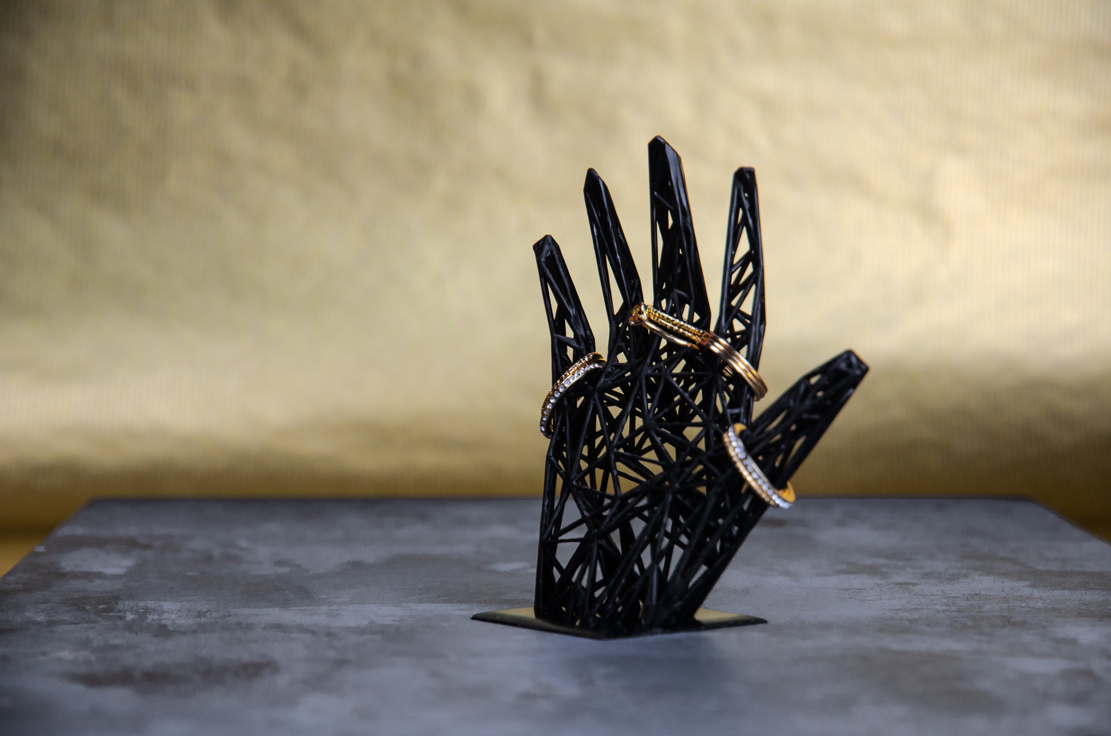 Minimalist Resin Ring Holder – Stylish Black Jewelry Display for Modern Bathroom Decor