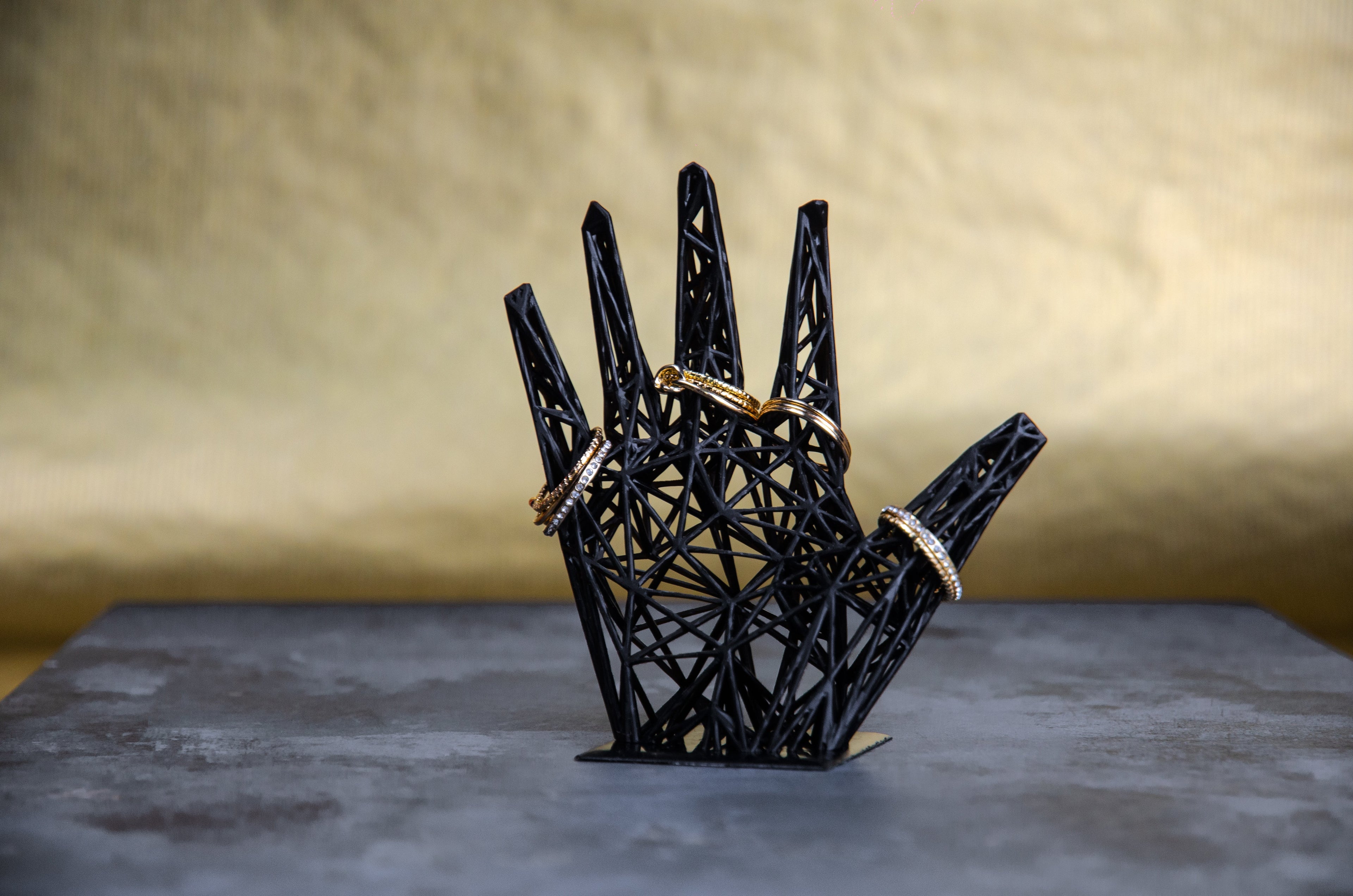 Minimalist Resin Ring Holder – Stylish Black Jewelry Display for Modern Bathroom Decor